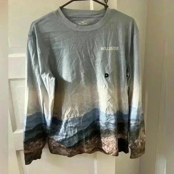 NWT Hollister Mens Relaxed Longsleeve scenic logo size xs - Picture 1 of 8